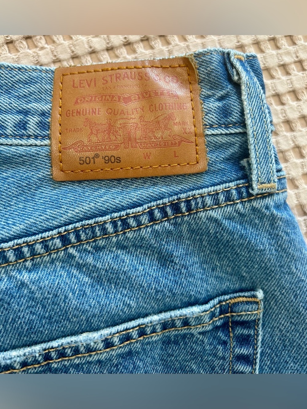 Levi’s 501 ‘90s Straight Leg Jeans Medium Wash W31 L27 Button Fly - Picture 5 of 11